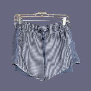 Tangerine Womens‎ Shorts Size Small Gray Striped